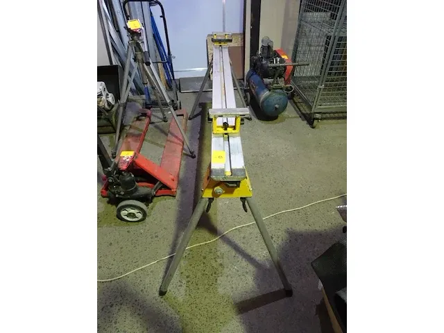 Dewalt tafel - afbeelding 3 van  4