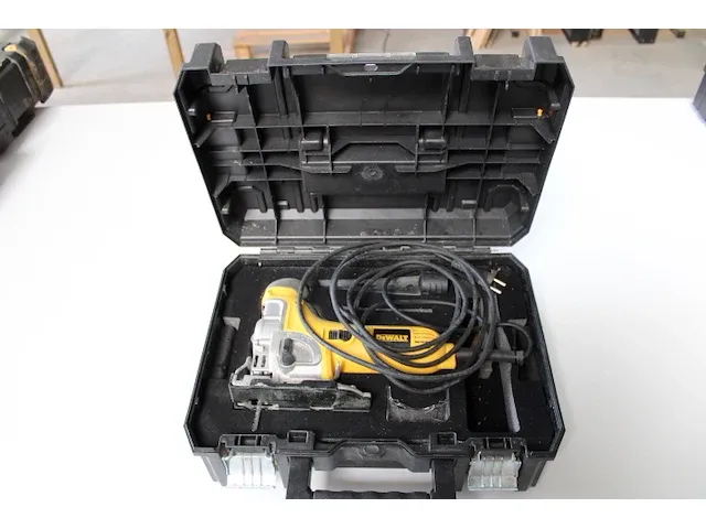 Dewalt versterkzaag - afbeelding 1 van  4