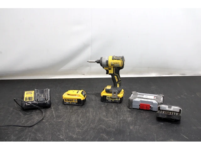 Dewalt vijsmachine - afbeelding 1 van  5