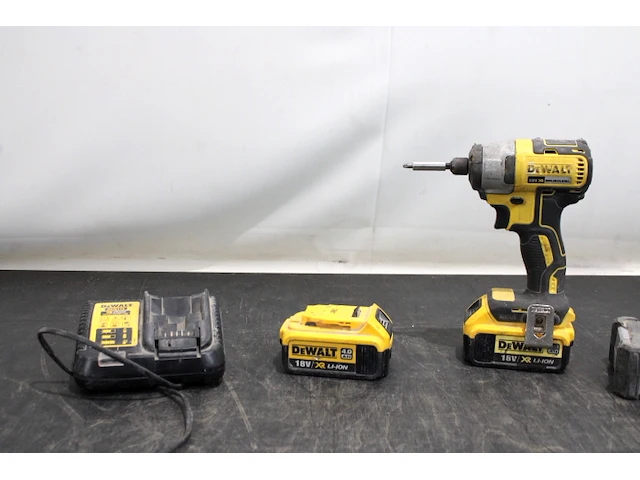 Dewalt vijsmachine - afbeelding 2 van  5