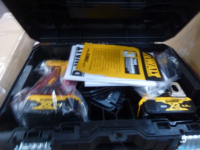 Dewalt xr 3-tool kit 18v 5ah li-ion borstelloze dck384p2t-qw - afbeelding 3 van  4