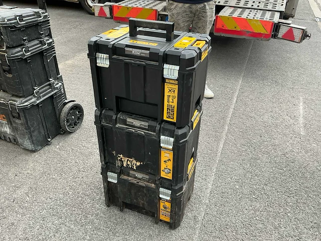 Dewalt xr tacker - afbeelding 1 van  4