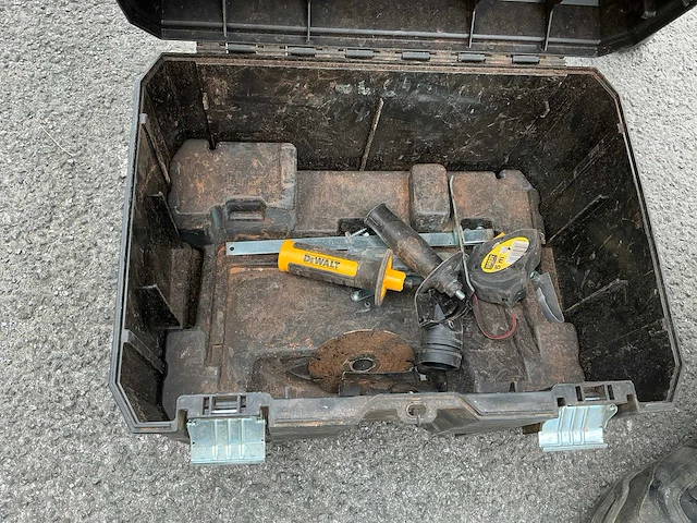 Dewalt xr tacker - afbeelding 4 van  4