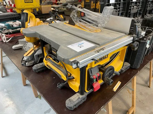 Dewalt zaagtafel - afbeelding 1 van  8