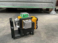 Dewalt zelfnivellerende kruislijnlaser set (2x) - afbeelding 2 van  5