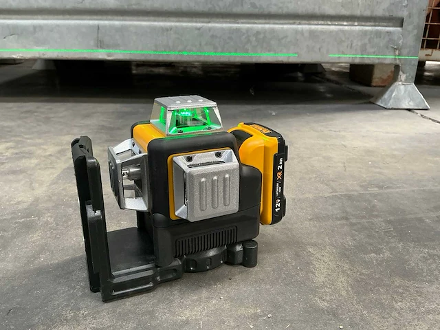 Dewalt zelfnivellerende kruislijnlaser set - afbeelding 2 van  5