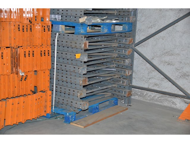 Dexion staanders - afbeelding 2 van  2