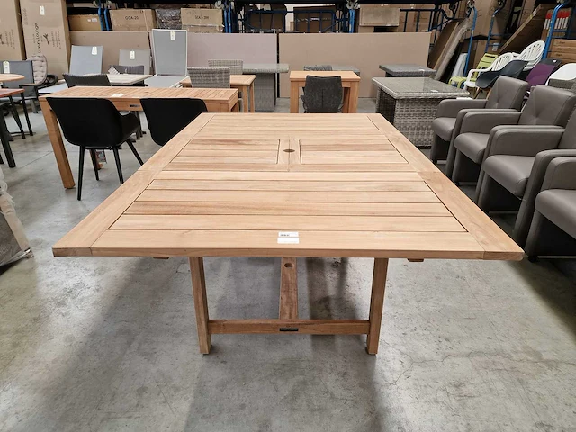 Diamond collection teak tuintafel 120-180 x 120cm brede latten - afbeelding 3 van  10