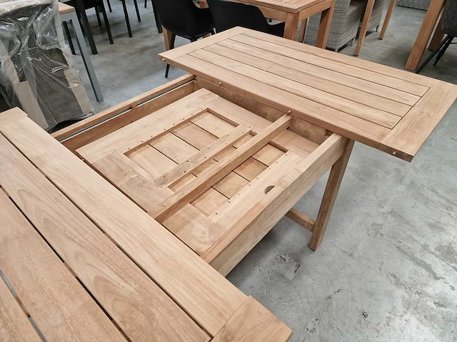 Diamond collection teak tuintafel 120-180 x 120cm brede latten - afbeelding 8 van  10