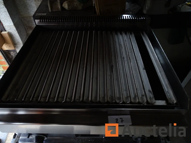 Diamond gasgrill op steun - afbeelding 5 van  8