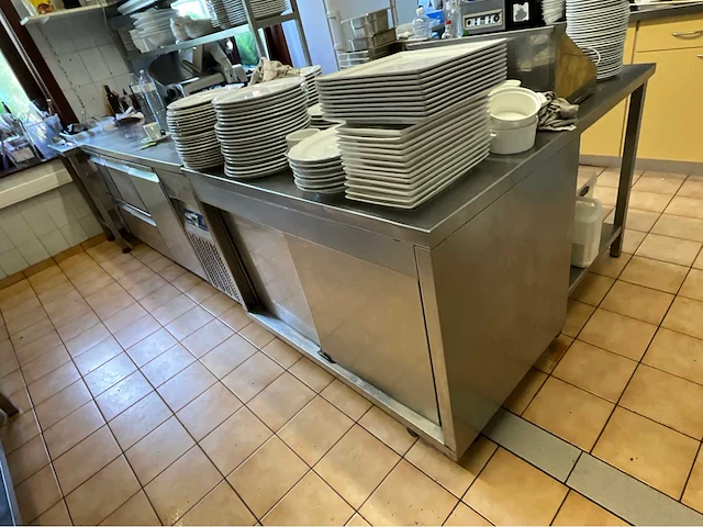 Diamond gastro line koeltafel en warmtekast - afbeelding 3 van  5