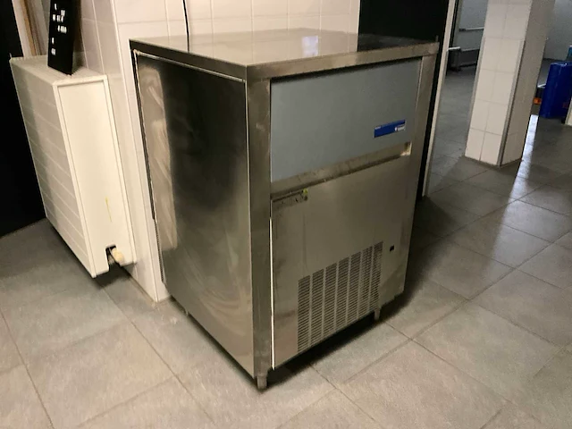 Diamond nordica line ijsblokjesmachine - afbeelding 2 van  5