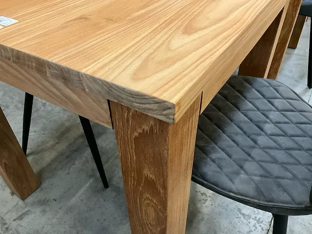 Diamond teak interieurtafel teak 80 x 80 x h78cm p8 - afbeelding 3 van  4