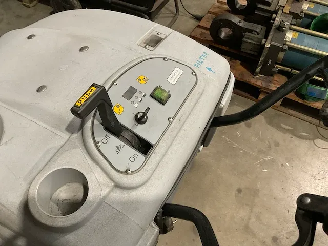 Dibo-ipcleaning 512et zelfrijdende veegmachine - afbeelding 4 van  6