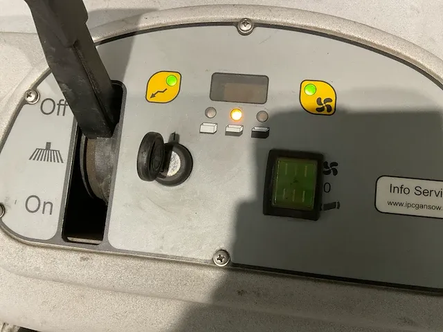 Dibo-ipcleaning 512et zelfrijdende veegmachine - afbeelding 5 van  6