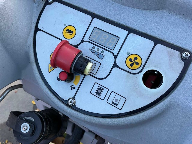 Dibo veegmachine - afbeelding 6 van  9