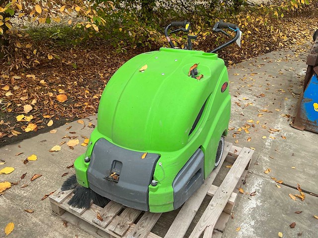 Dibo/ipc 512et zelfrijdende veegmachine - afbeelding 2 van  7