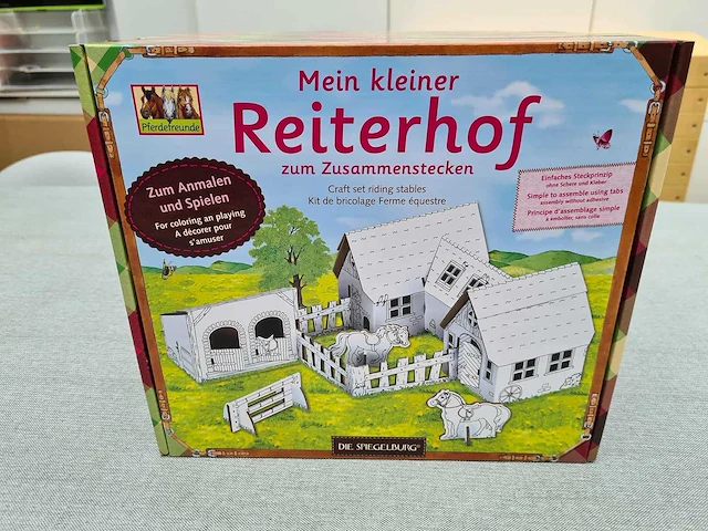 Die spiegelburg - knutsel je eigen paardenmanège - afbeelding 1 van  2