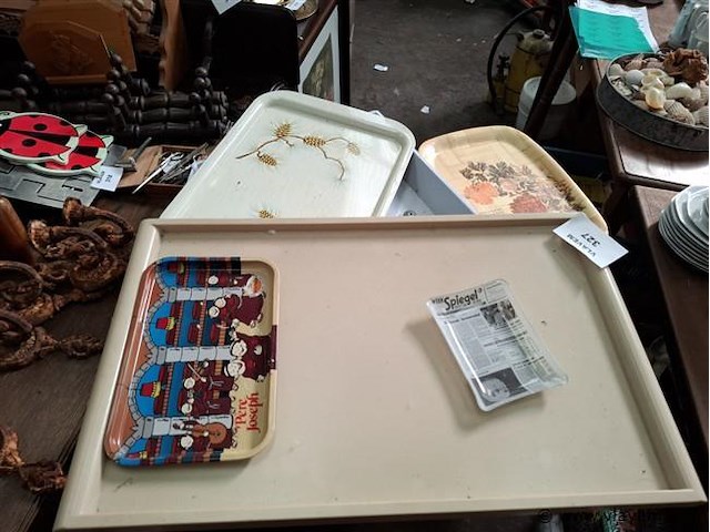 Dienbladen - afbeelding 1 van  3