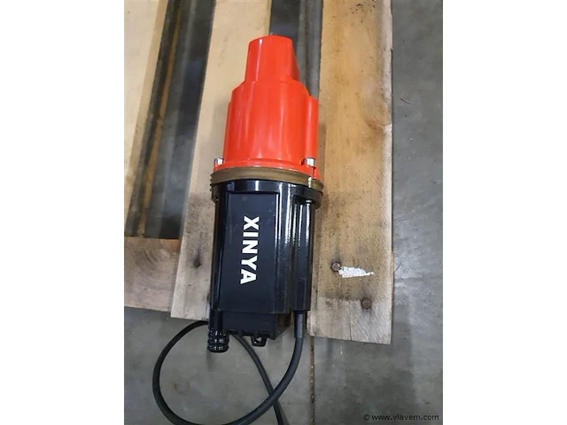 Diep waterpomp - afbeelding 1 van  1