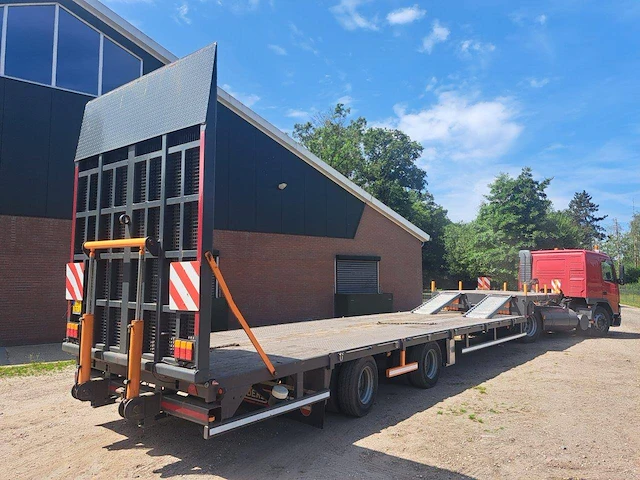 Dieplader floor met hydraulische laadklep - afbeelding 1 van  1