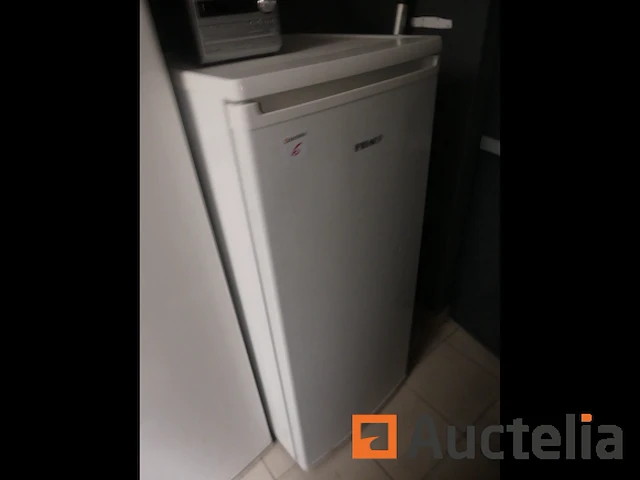 Diepvriezers, rekken en meubels,... - afbeelding 9 van  16