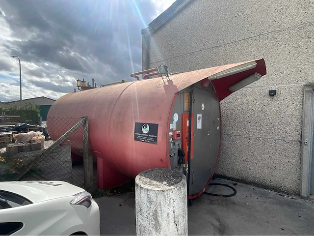 Diesel opslagtank met geïntegreerd pomp- en meetsysteem - afbeelding 1 van  12