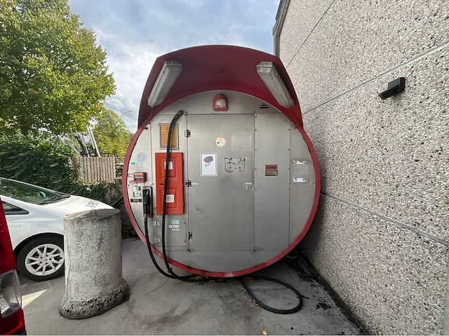 Diesel opslagtank met geïntegreerd pomp- en meetsysteem - afbeelding 5 van  12