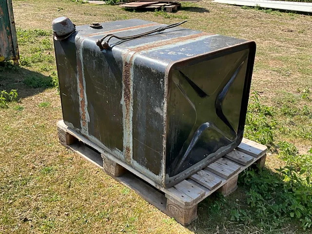 Dieseltank 600l - afbeelding 2 van  6