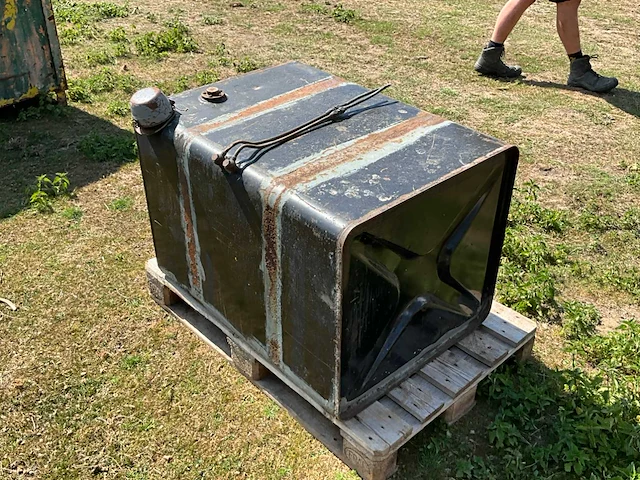 Dieseltank 600l - afbeelding 3 van  6