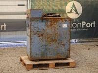 Dieseltank ar017 met pomp en pistool - afbeelding 1 van  1