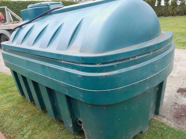 Dieseltank met pomp - afbeelding 4 van  10