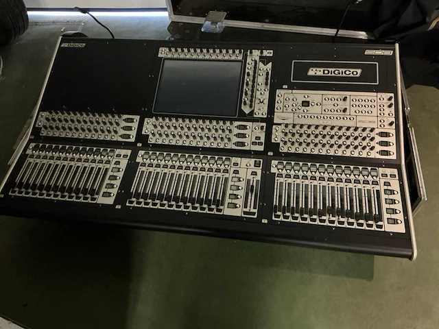 Digico sd8 core2 digitale mengtafel - afbeelding 1 van  12