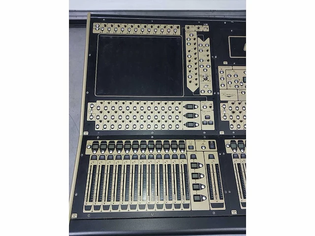 Digico sd8/24 with core2 upgrade - for spare parts - afbeelding 4 van  9