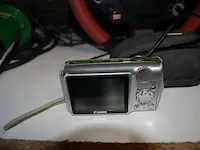 Digitaal fototoestel canon, tablet, co2 meter ayewau, racing stuur met pedalen thrustmaster - afbeelding 7 van  10