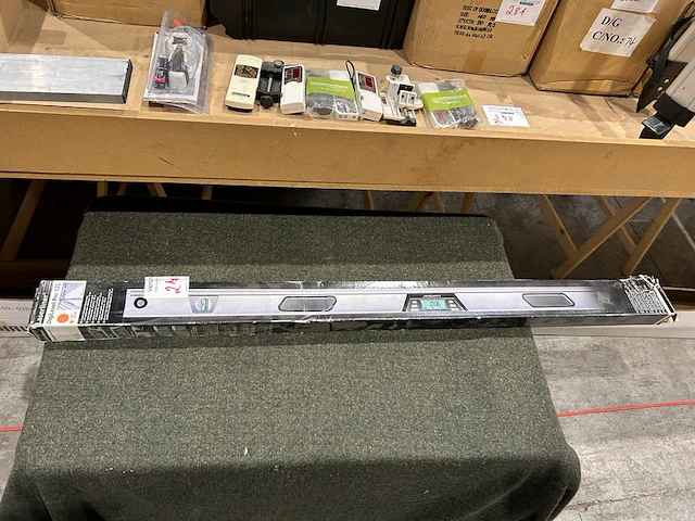 Digitale electronische waterpas laserliner - afbeelding 1 van  4