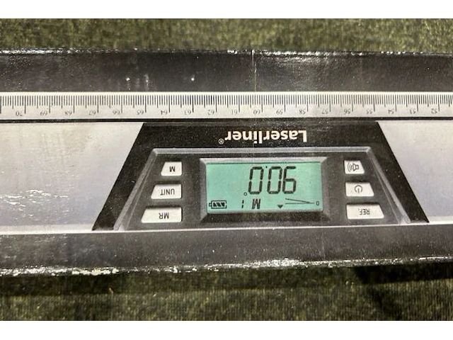 Digitale electronische waterpas laserliner - afbeelding 3 van  4