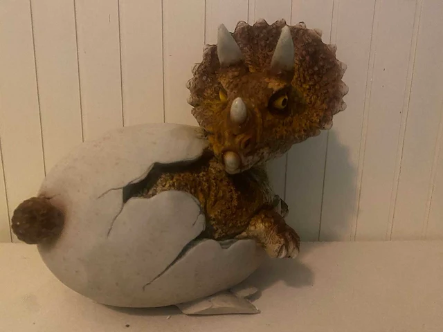 Dinosaurus beeld - afbeelding 1 van  5