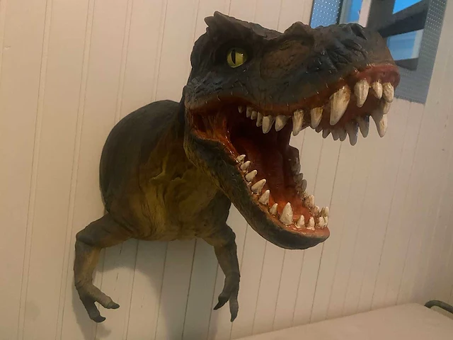 Dinosaurus beeld - afbeelding 3 van  3