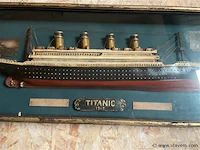 Diorama titanic houten kast - afbeelding 3 van  5