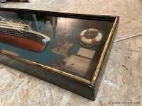 Diorama titanic houten kast - afbeelding 5 van  5