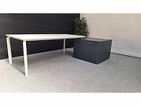Directiebureau - afbeelding 14 van  15