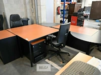 Directiebureel - l-vormig - inclusief 2 bureelstoelen, 1 dossierkast en 1 ladekast - afbeelding 1 van  5