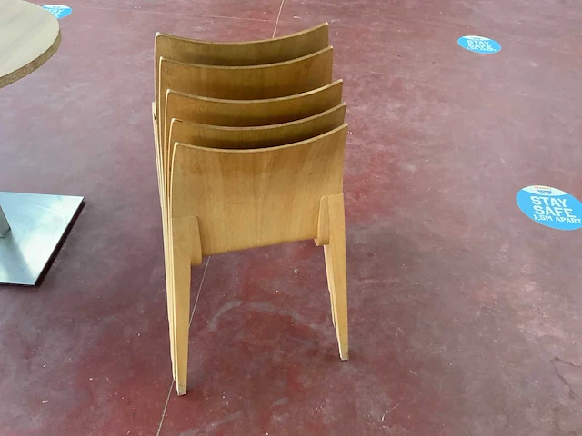 Disign - hout - restaurant chairs (4x) - afbeelding 4 van  4