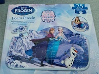 Disney - puzzel en bowlingspel frozen - afbeelding 3 van  3