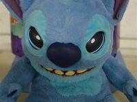 Disney stitch op batterijen - afbeelding 2 van  3