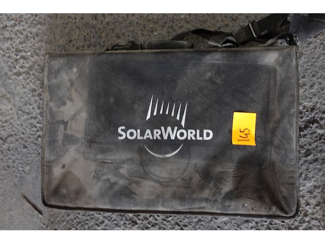 Display module solarworld draagbaar zonnepaneel - afbeelding 1 van  2