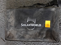 Display module solarworld draagbaar zonnepaneel - afbeelding 1 van  2