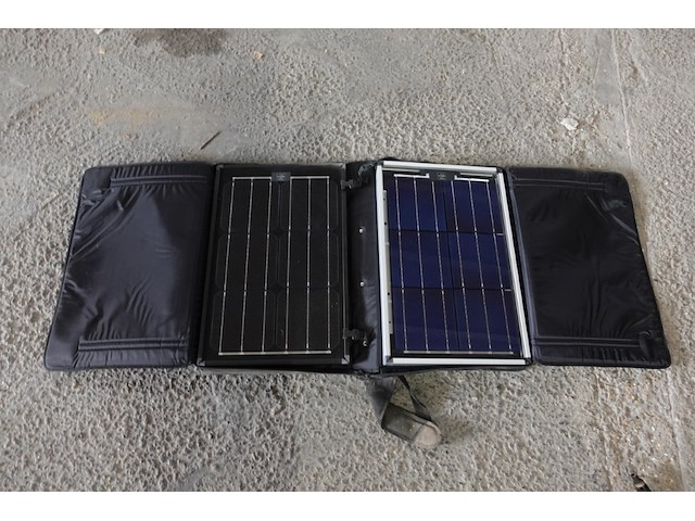 Display module solarworld draagbaar zonnepaneel - afbeelding 2 van  2