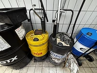 Div. aangebroken olievaten incl. verr. karren - afbeelding 7 van  12